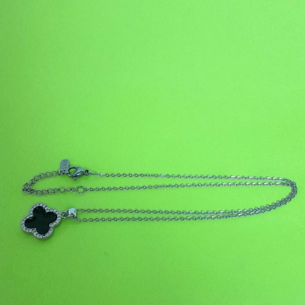 Sterling Unisex Clover Necklace...NEW